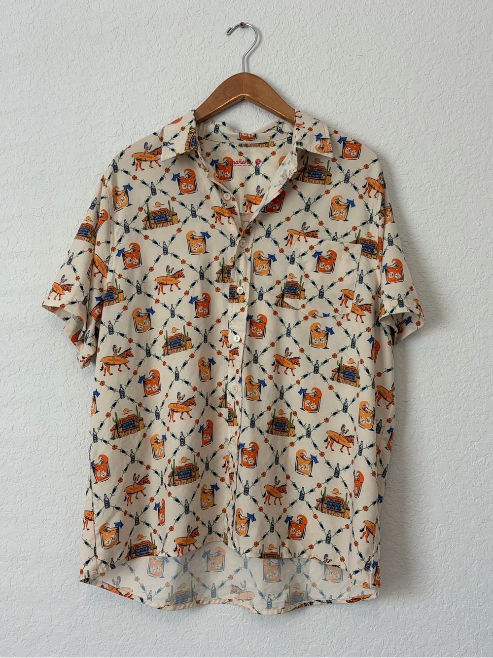 Manana XL Tequila Titos Short-Sleeve Cream Graphic Print Shirt